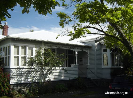 Techado de casa residencial color blanco