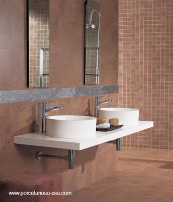 Acento decorativo en superficie vertical