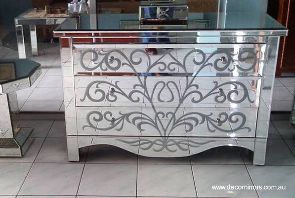 Mueble espejado Muebles con espejos