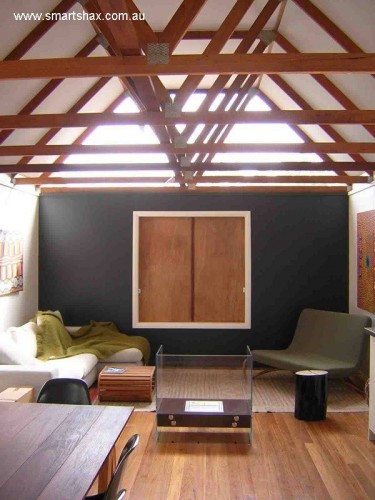 Cabaña ecológica interior Interior de la casa ecológica