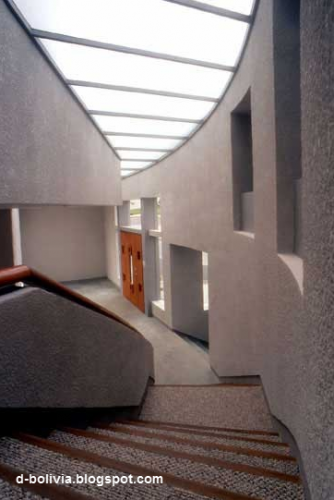 La casa por adentro sector con lucernario en medialuna Arquitectura interior contemporánea