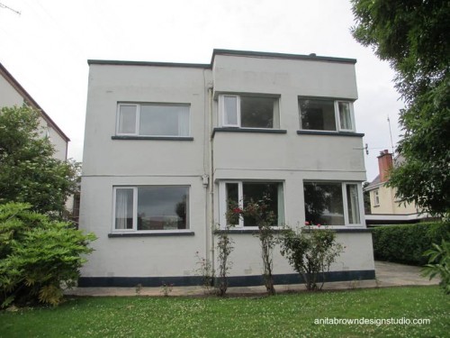 Vivienda familiar de dos plantas diseñada según la Nueva Arquitectura Obra de arquitectura residencial de 1ra. mitad del siglo 20