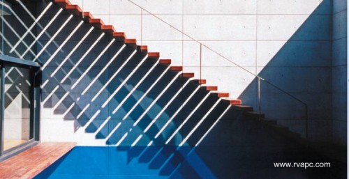 Casa residencial de gran superficie y alto estándar en Barrio Parque Ciudad de Buenos Aires obra de Rafael Viñoly Casa residencial en Barrio Parque Ciudad de Buenos Aires escalera y piscina exterior