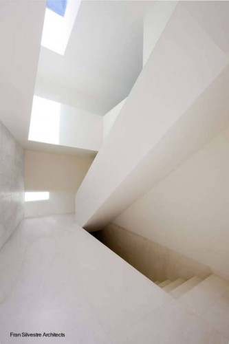 Vista del interior de la casa Casa Minimalista en un pueblo de España