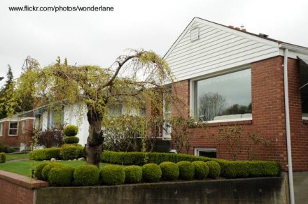 Casa moderna americana con muros de ladrillos Construcción residencial pequeña