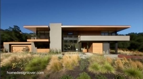 Amplia residencia de lineas rectas