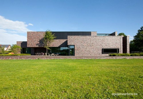 Vista desde los fondos hacia la casa