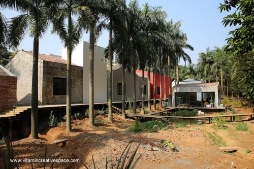 Una vivienda recrea el ambiente de pequeña villa