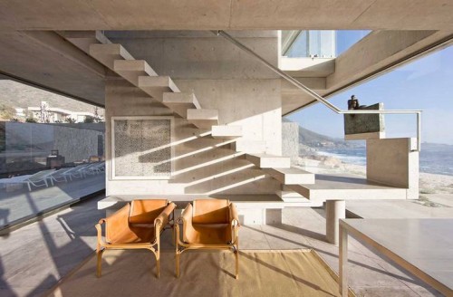 Sala a nivel del suelo cerrada por cristales