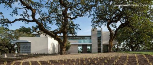 Otra vista de la fachada de la residencia