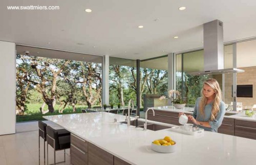 Cocina contemporánea con isla