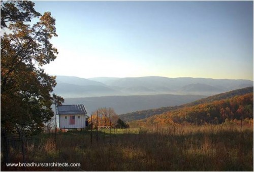 La cabaña en su entorno natural
