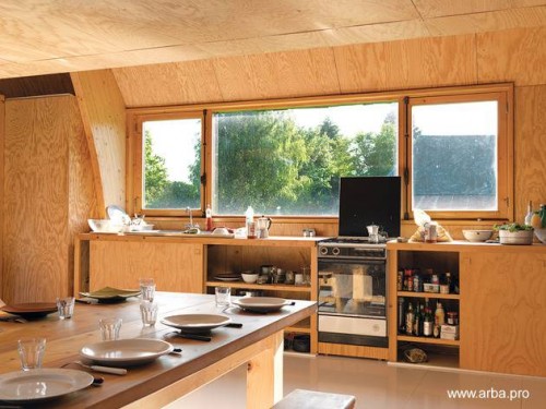 Otra vista del comedor y la cocina