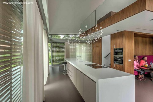 Cocina contemporánea con isla