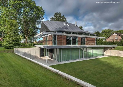 moderna casa soterrada Holanda perspectiva