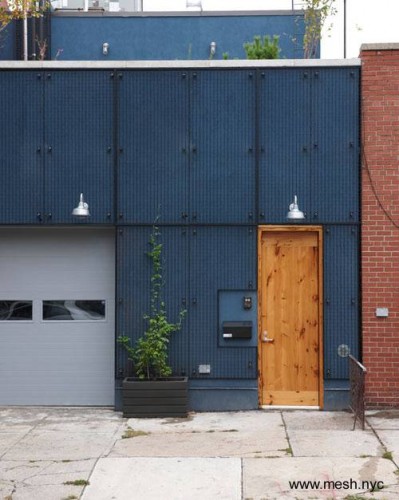Fachada con malla de acero en casa de Brooklyn NY
