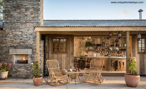 Cabaña de madera rústica al estilo Far West