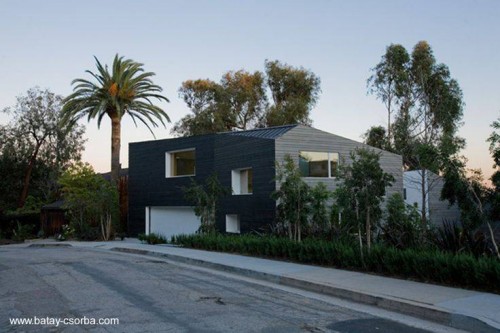 Casa moderna geométrica en California