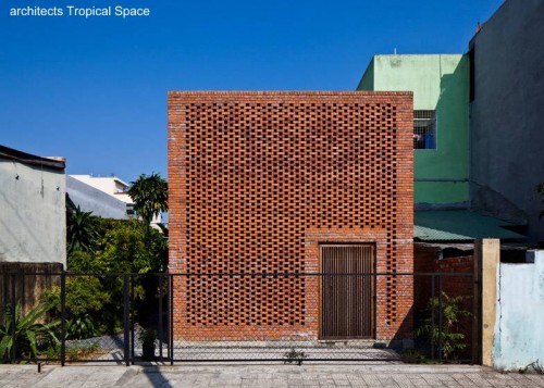Fachada casa ladrillos calada Vietnam