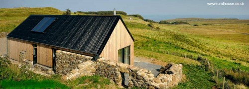 Casa rural contemporánea de madera en Escocia