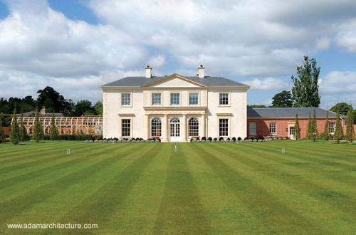 Fachada principal de la villa palatina