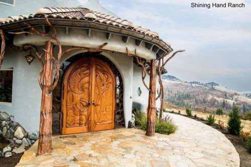 Puerta principal de acceso